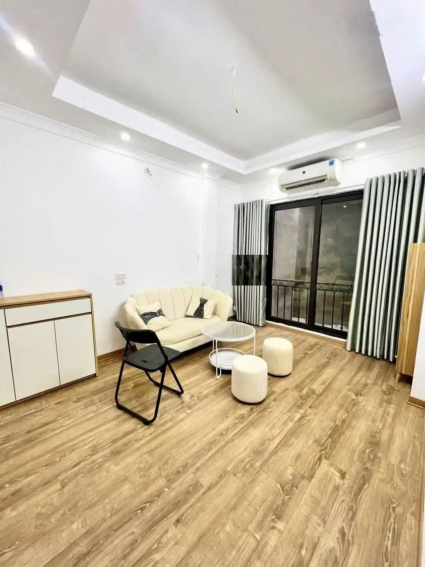 Cần bán nhà phố nghi tàm.dt 32m2x3 tầng.mt:3,3m.giá nhỉnh hơn 7 tỷ