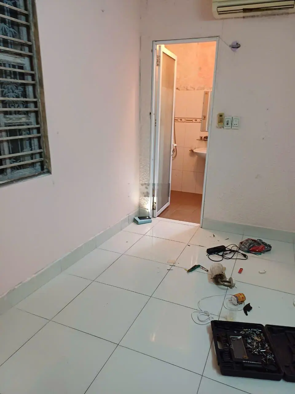 Nhà 3 tầng - trần cao vân - thanh khê - cách đường 40m - ra biển nguyễn tất thành - giá : 2.6 tỷ