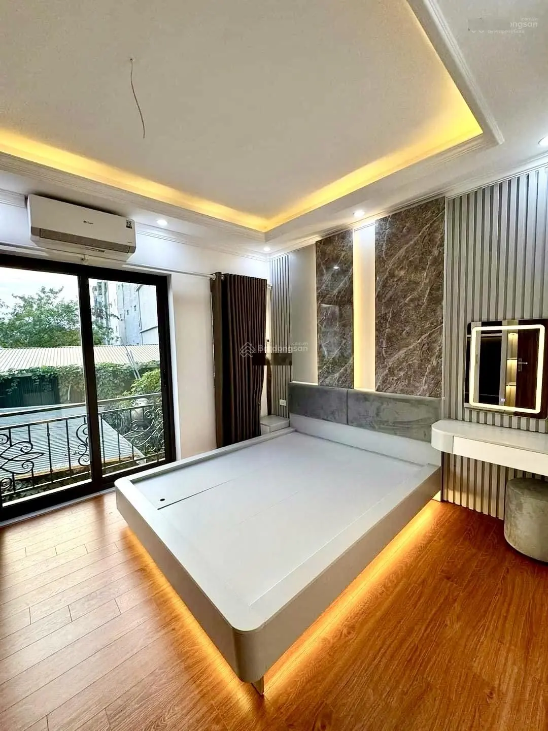Bán nhà riêng 7,2 tỷ, 34m2, 4PN + 5WC tại Hoàng Mai, Giáp Bát, 6T thang máy