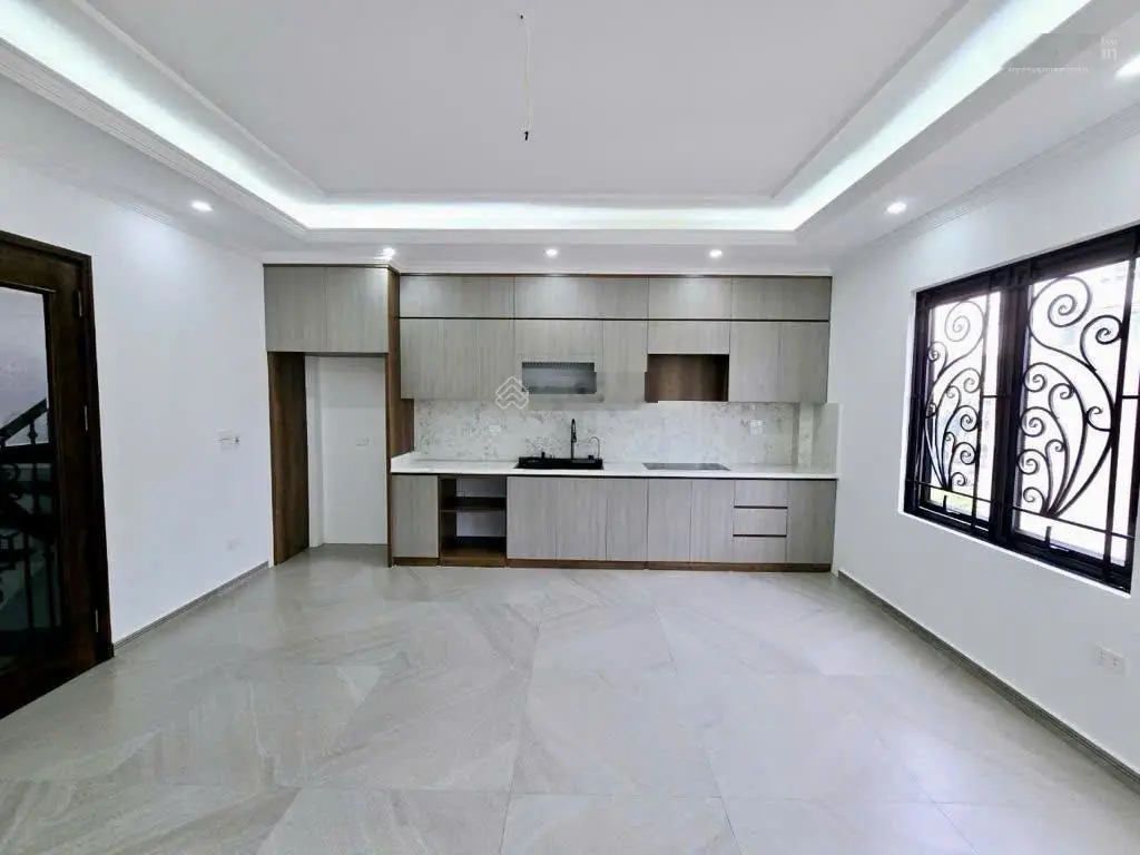 Bán nhà Đẹp Mới Cứng Tứ Liên - 70m2 x 5T Thang máy - MT 4.5m - Ngõ thông thoáng