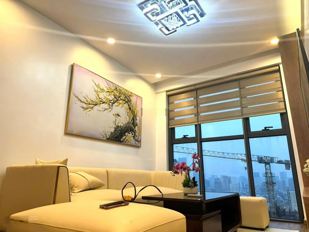 Cần bán căn 3 pn DT 115m2 ở toà Golden Land - Nguyễn Trãi gần trường ĐH Xã Hội Nhân Văn, sổ đỏ