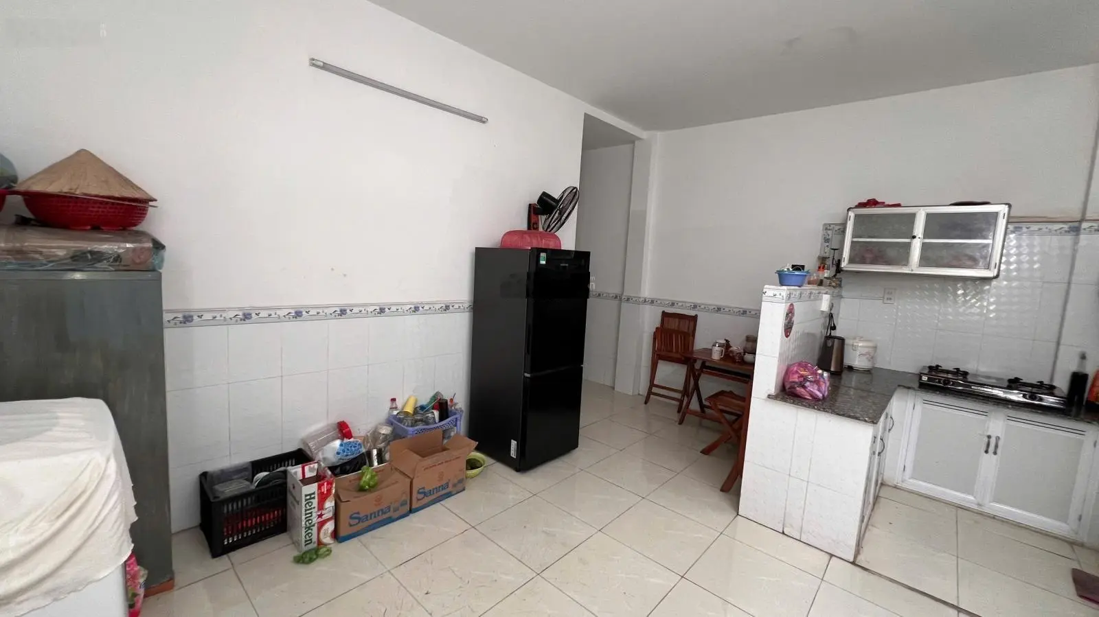 Bán nhà nghỉ gần biển hòn chồng, gần chợ Vĩnh. Hải , kinh doanh tốt có sổ đầy đủ