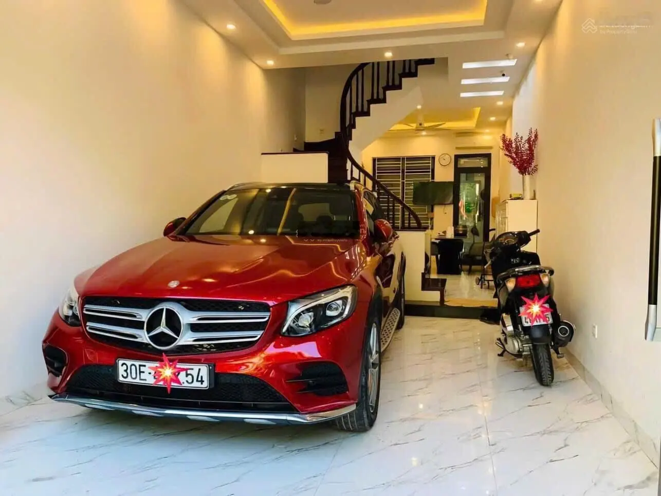 Bán Nhà Đông Ngạc 50m -5 Tầng , Gara Ô Tô , Kinh Doanh , Dân Xây Ngõ Thông , Sát Phố , 3 Thoáng
