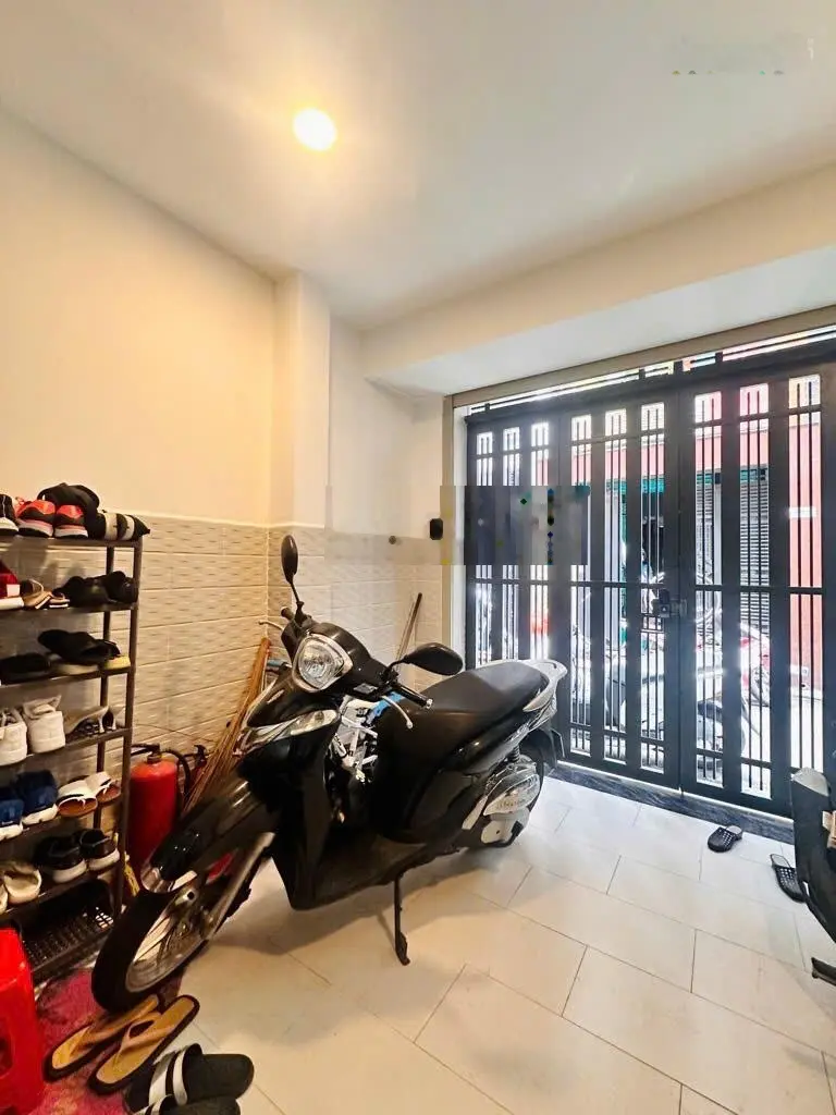 Bán nhà riêng đẹp 6,89 tỷ, 44m2 tại Lê Văn Sỹ, p 13, Q3, HCM nhiều tiện ích