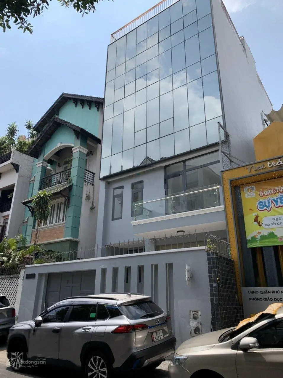 Bán nhà mặt tiền 177 Hoa Lan, P. 2, Quận Phú Nhuận - kết cấu 1 hầm 1 trệt 4 lầu
