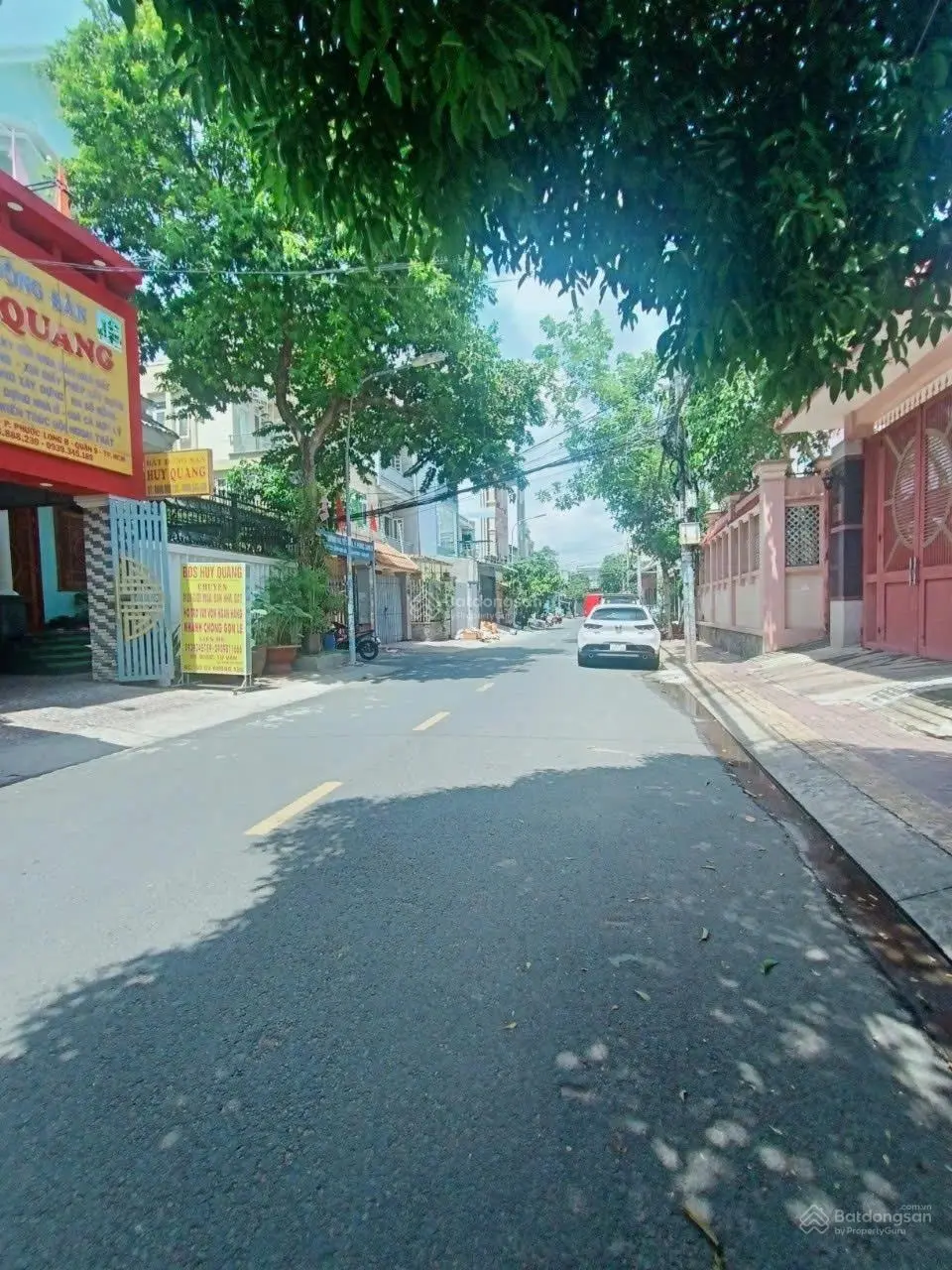 Nhà 3 tầng mặt tiền đường thông Phước Long B - Quận 9 - vừa ở vừa kinh doanh, có vỉa hè, ngang 5m
