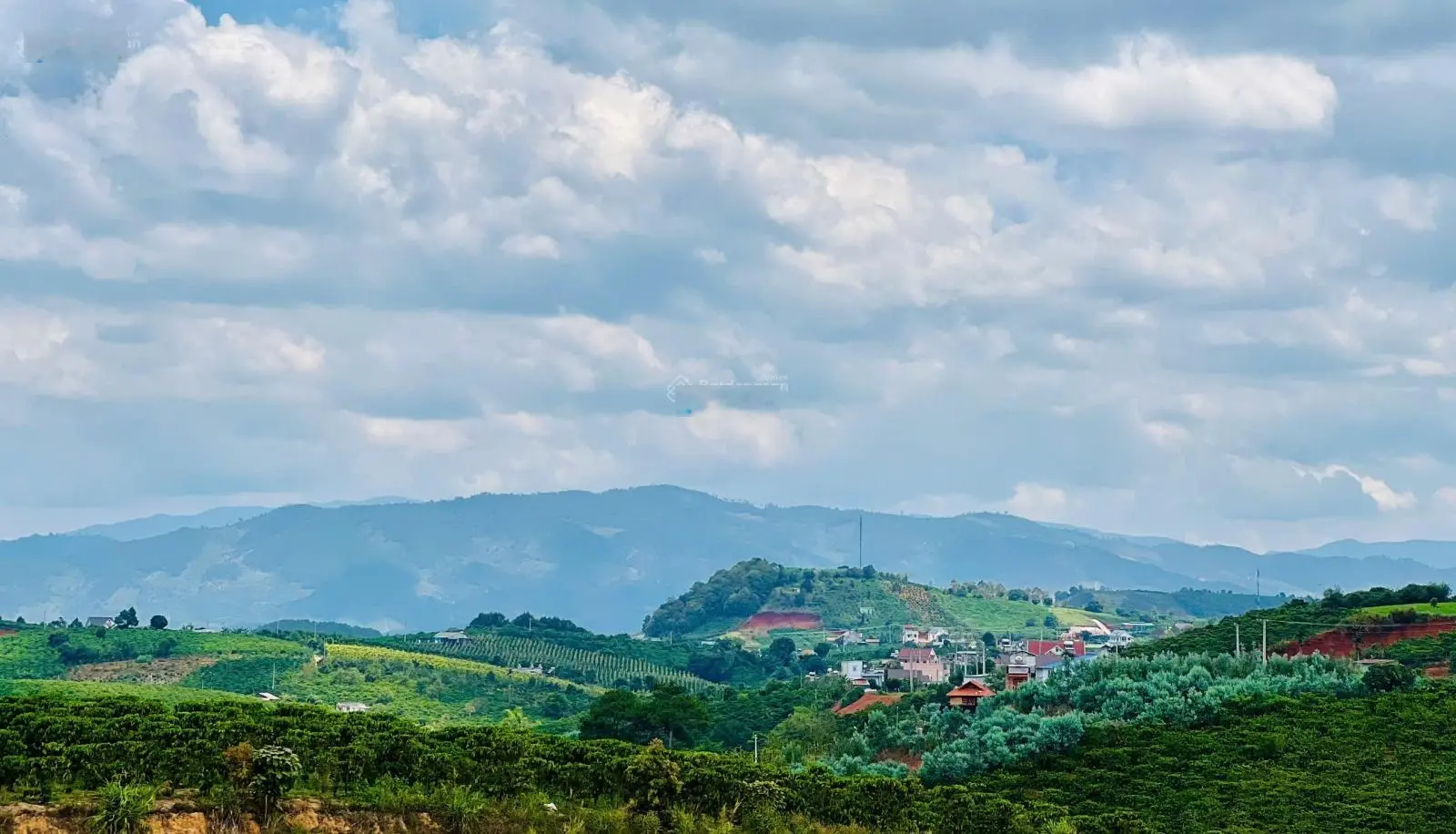 Đất nghỉ dưỡng ven Đà Lạt cách đường nhựa DH 93 100m gần sân bay Liên Khương giá chỉ 590 triệu