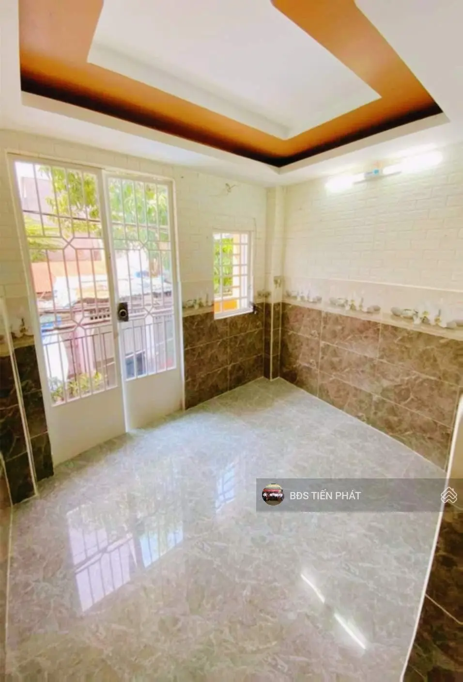 Nhà bán hẻm 79/ đường Liên Khu 8 - 9, DT: 3mx4m (xây đủ). Đúc 2 Lầu 2 PN, 2 WC giá: 2,05 tỷ TL