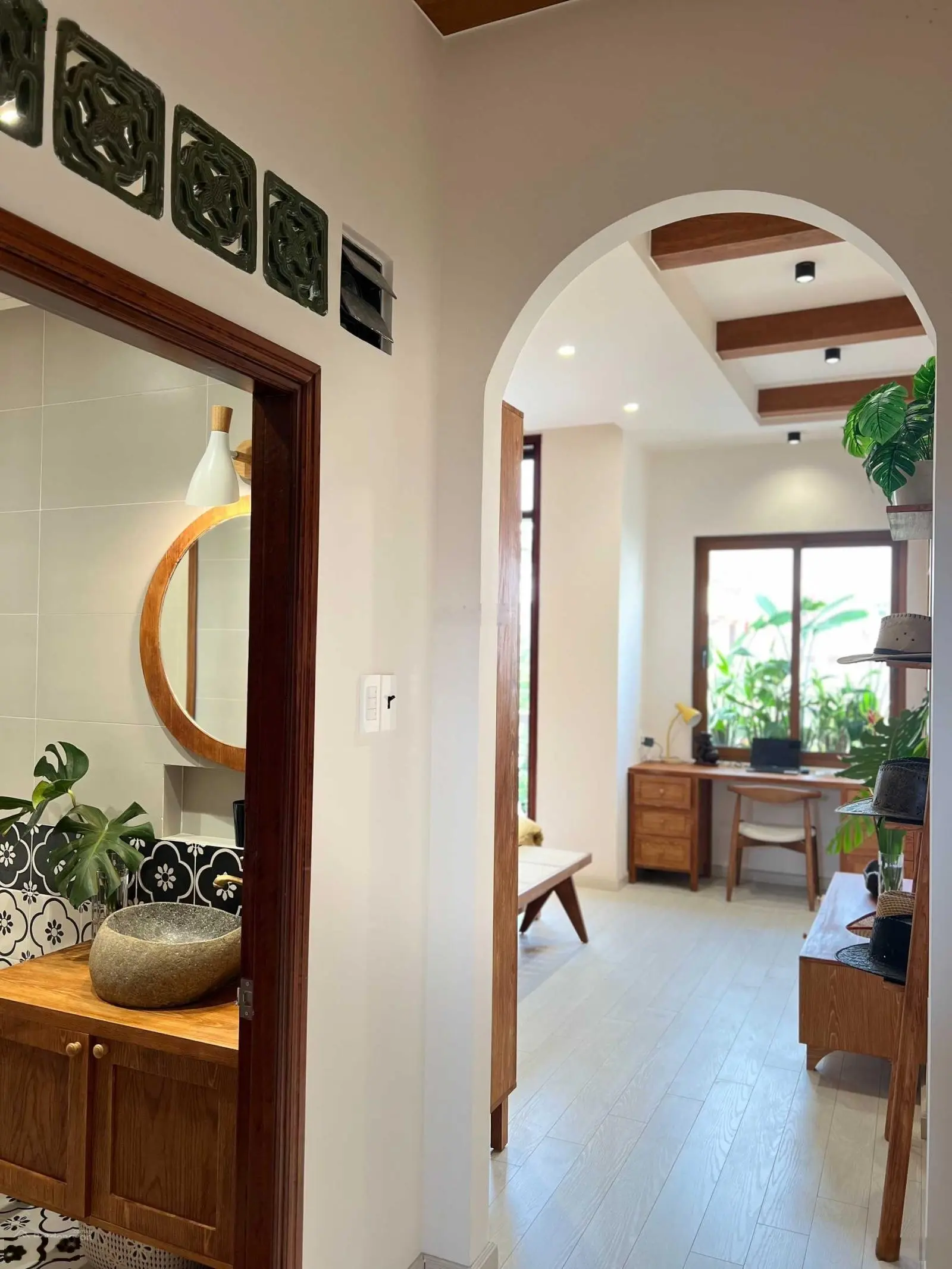Bán nhà ven biển Mỹ Khê vị trí VIP sát Hồ Nghinh, giá đầu tư tốt