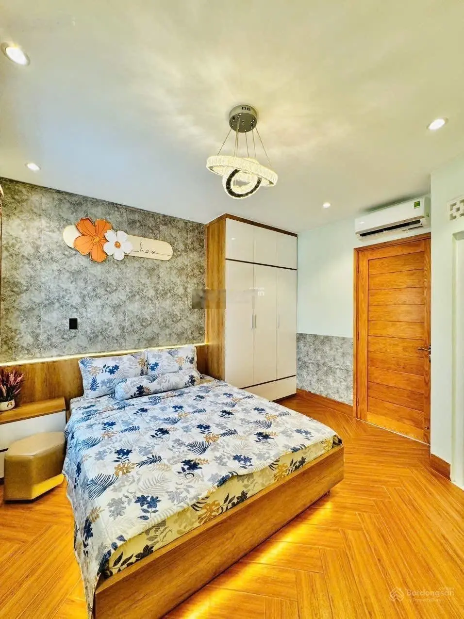 Chính chủ bán nhà Nguyễn Thị Minh Khai P5 Q3. DT 80,6m2 giá 4tỷ290 gần hồ Con Rùa. Cho thuê 30tr/th