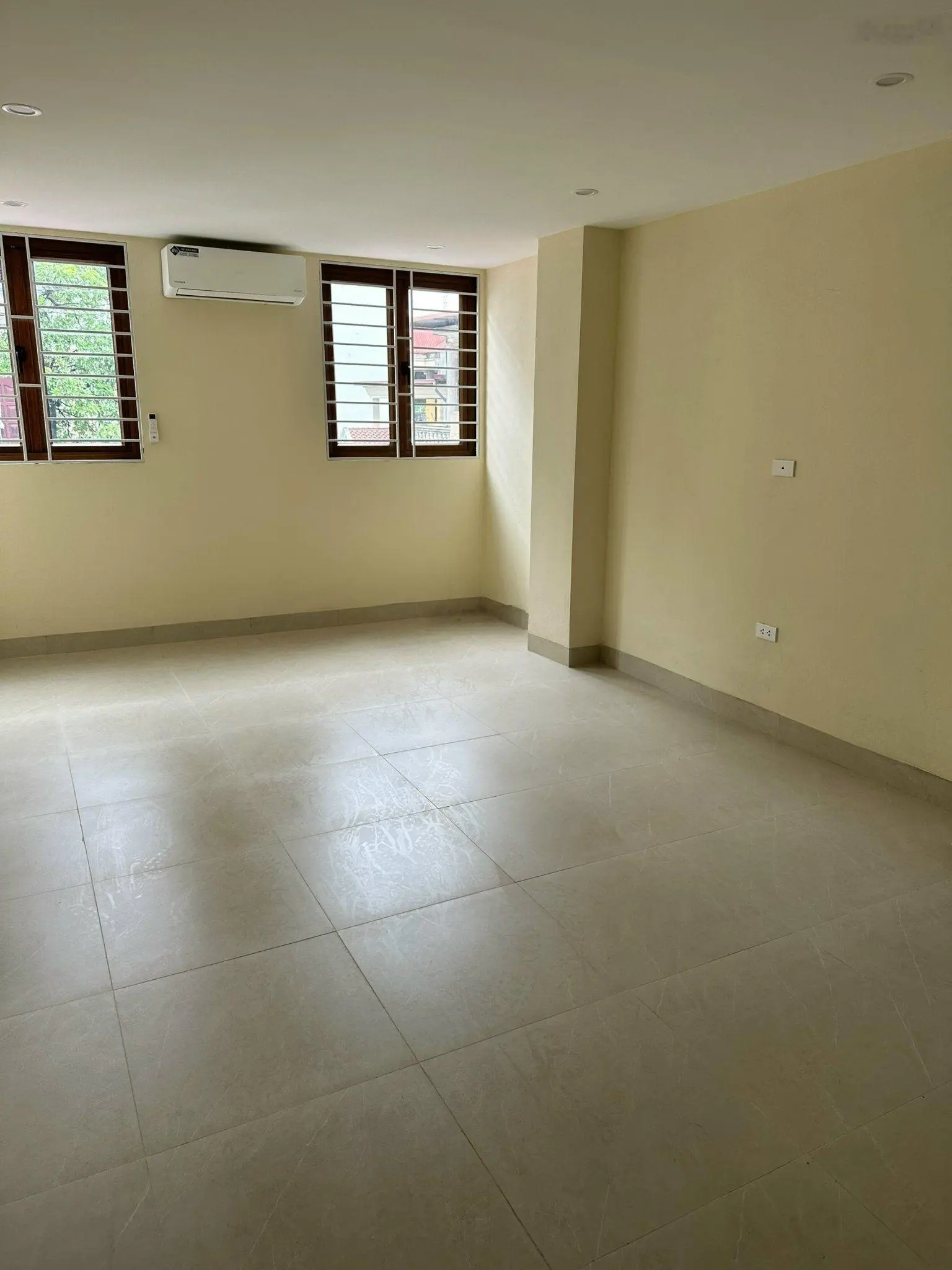 Cần bán nhà phố giá 17,8 tỷ 80m2 tại Phố Yên Lạc, Hà Nội