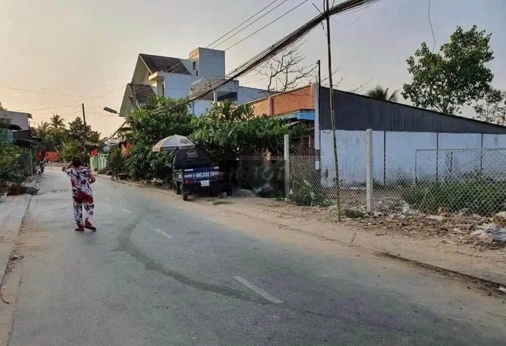 Bán lô đất nằm ngay mặt tiền chợ kinh doanh sầm uất, đi sân bay 5km
