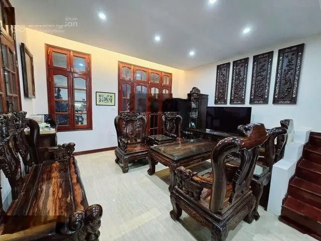 Bán nhà nguyên căn trung tâm Cầu Giấy,lô góc kinh doanh, ô tô vào nhà, 70m2, 5 tầng