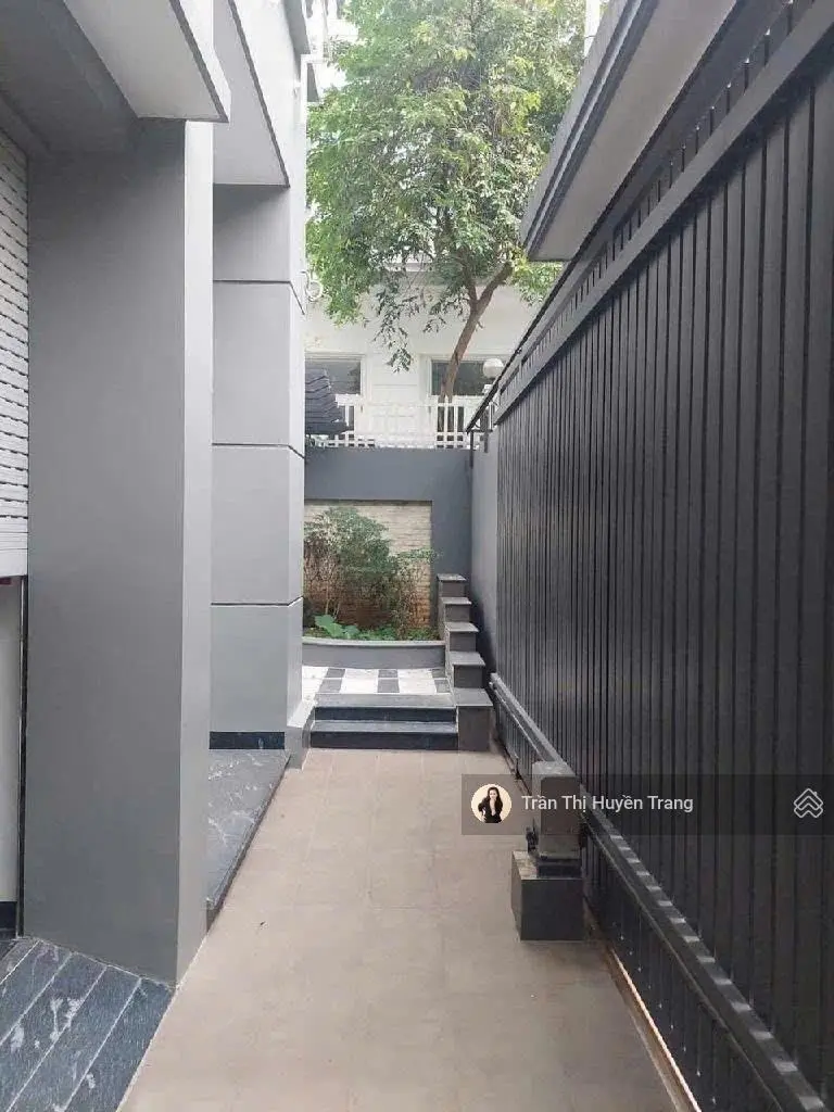 Biệt thự vip sát Vườn Đào, Lạc Long Quân, 85m2, 5 tầng thang máy, 2 mặt ngõ ô tô, 35 tỷ 0973 355 ***
