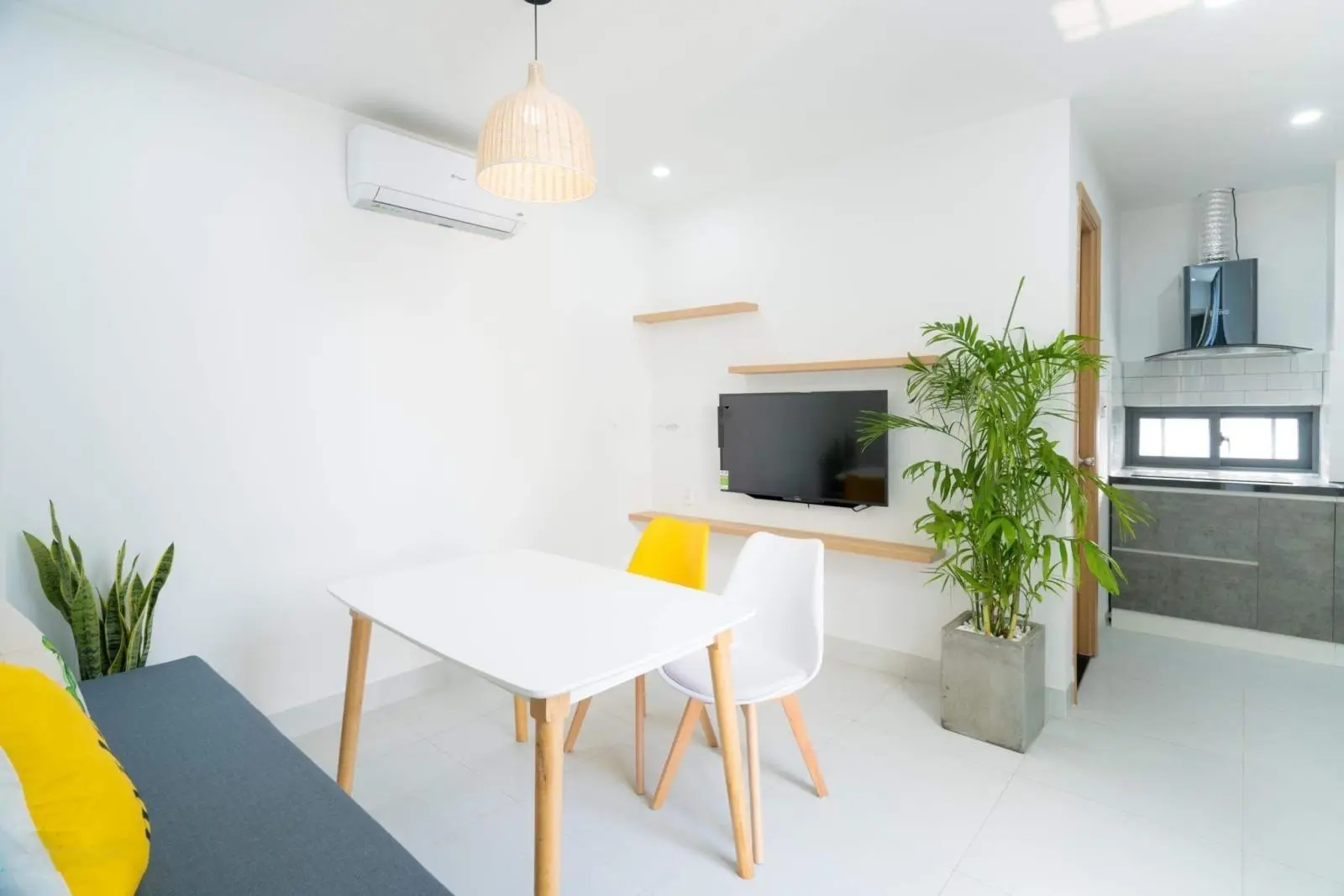 Bán tòa căn hộ 5 tầng Võ Văn Kiệt đang cho bên thứ 3 thuê 45 tr/th. Giá rẻ