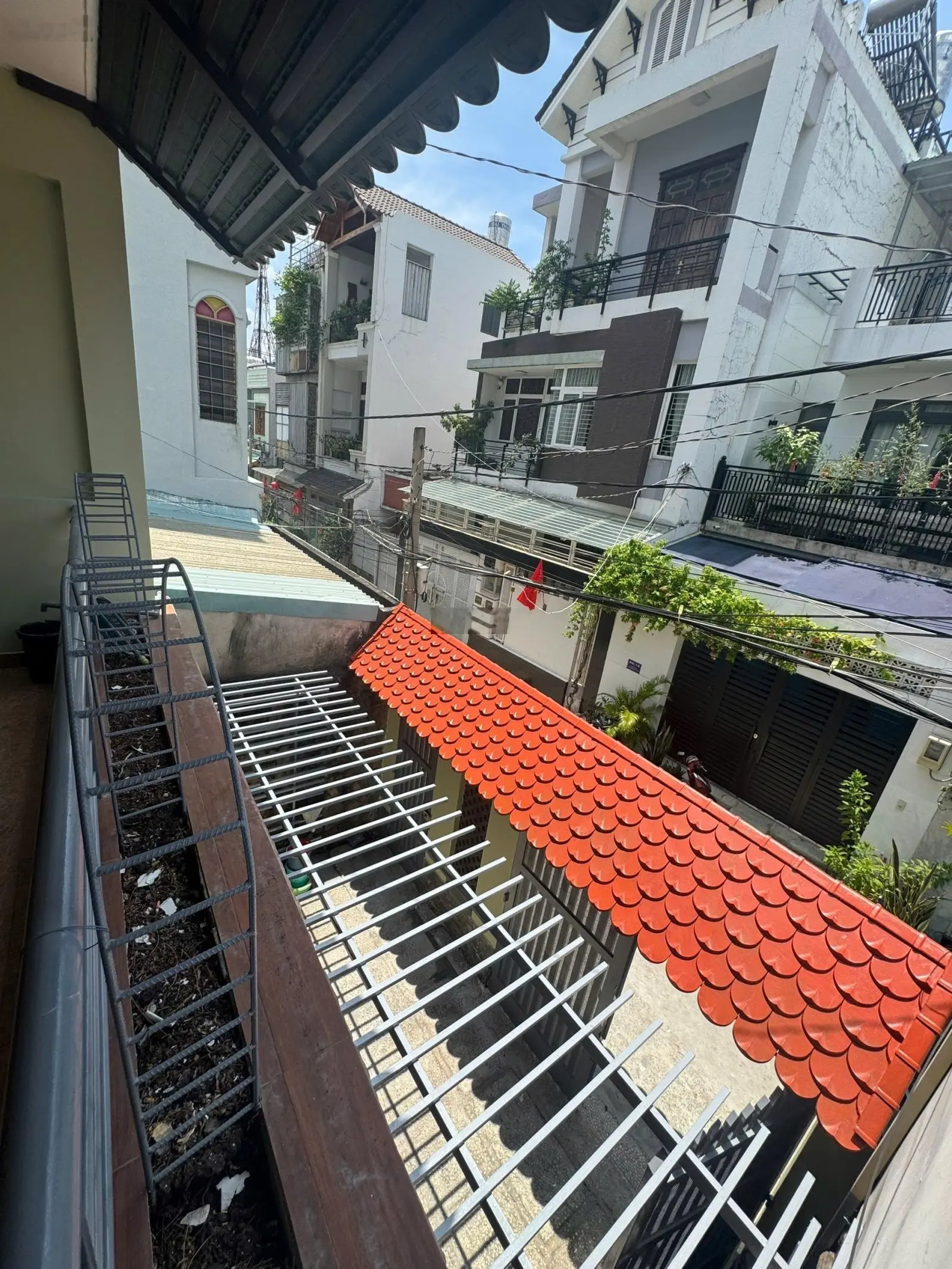 Cực hiếm khu đại học luật hcm, 5,6x16, 90m2, 3pn, đường 8m. giá chỉ 9tỷ ( tl), shr hoàn công chuẩn.
