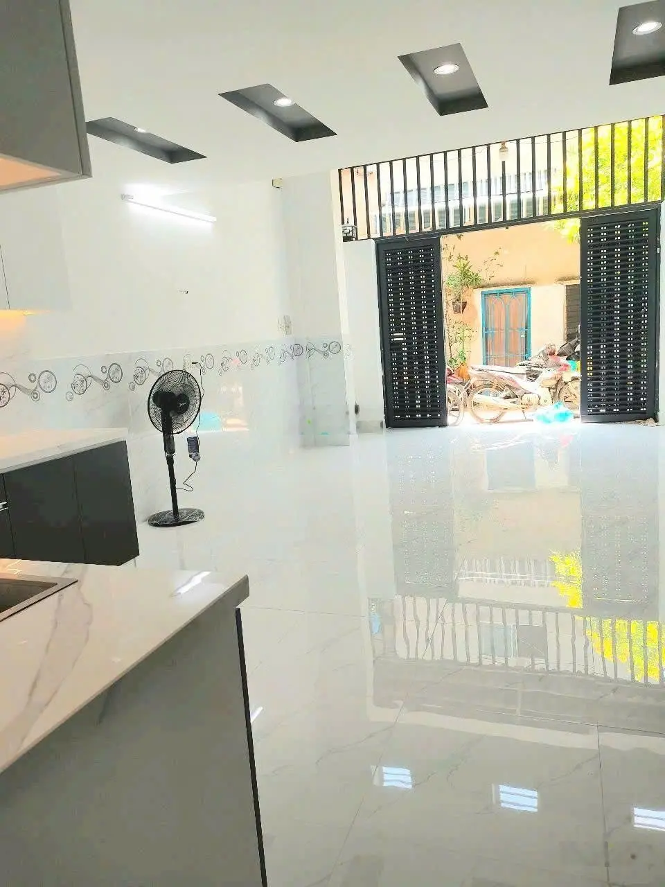 Nhà 4 tầng 44.8m2 ôtô ngủ trong nhà, ngay nhà thiếu nhi quận, chỉ 5.86 tỷ