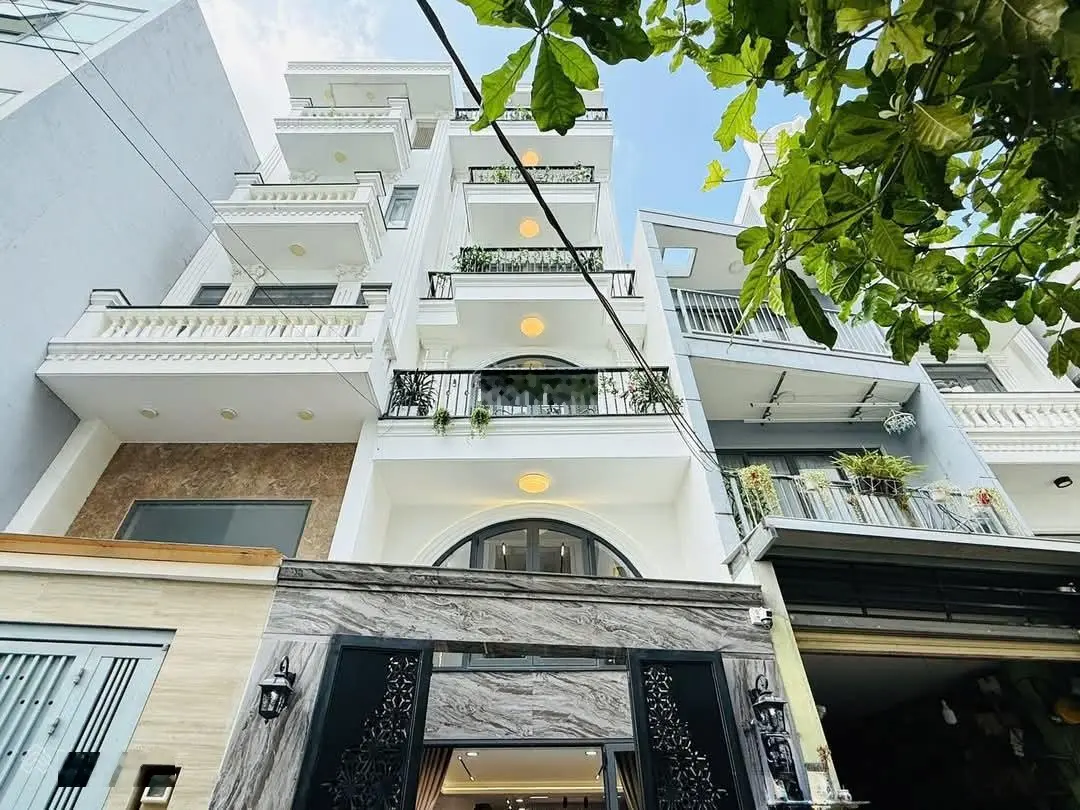 Bán gấp nhà Nguyễn Hiền P3, Q3, gần THCS Bàn Cờ giá 5tỷ040 DT 91,8m2 (5,4x17m) còn HĐ thuê 33 tr/th
