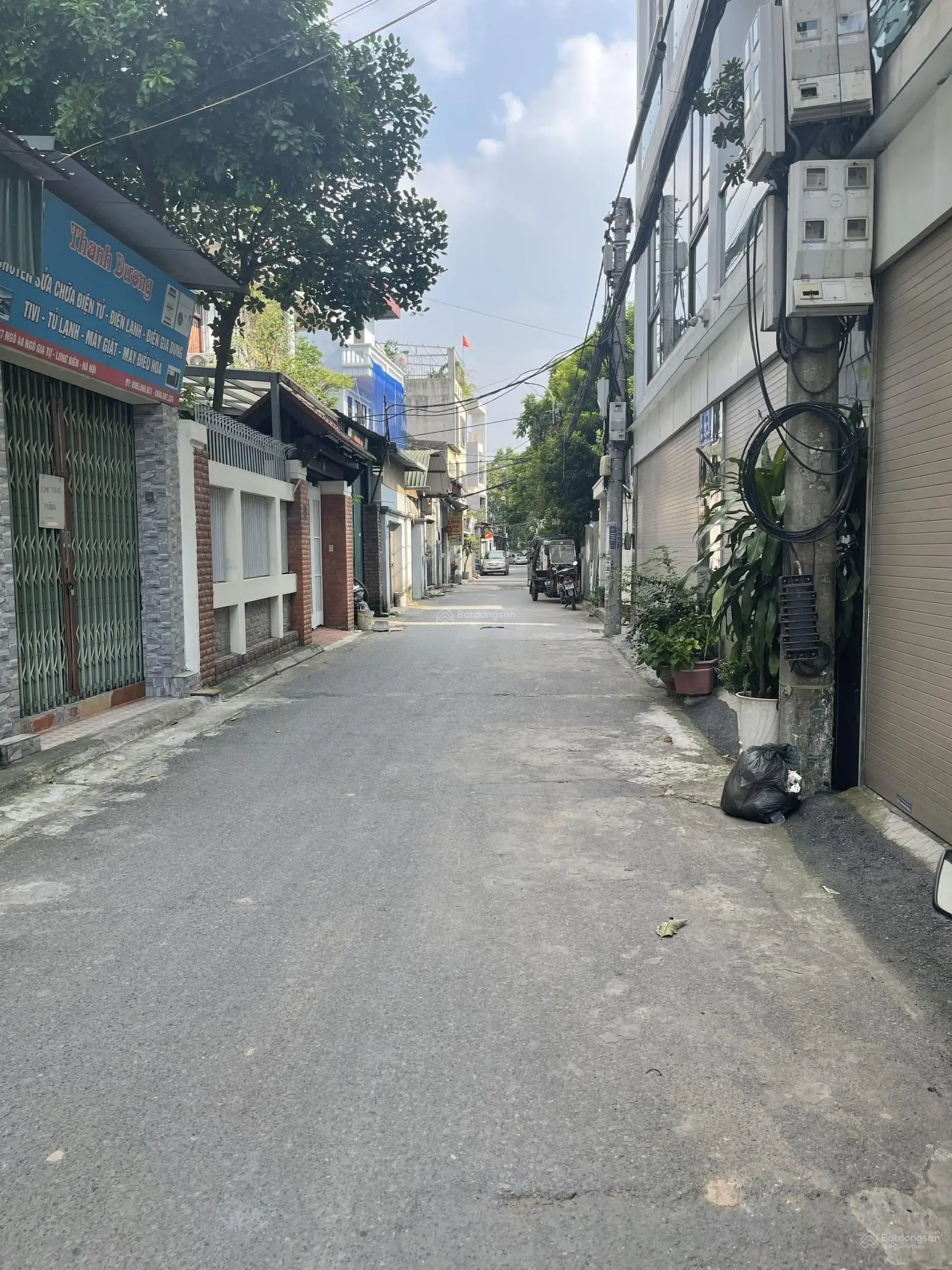 Bán nhà Việt Hưng, ô tô đỗ cửa, DT 57m2, giá nhỉnh 6 tỷ