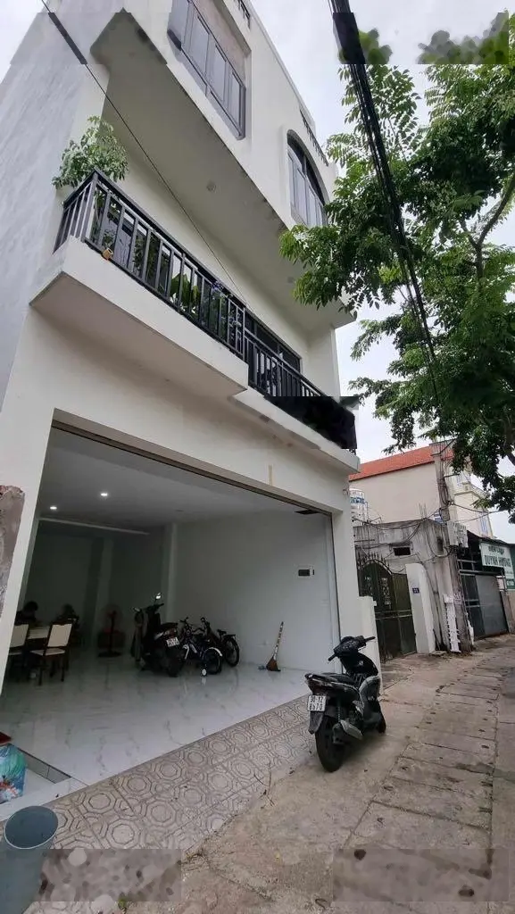 Nhà hiện đại 4 tầng, dt 51m2 mặt tiền 6m, ô tô vào nhà tại phường Đồng Mai, Hà Đông