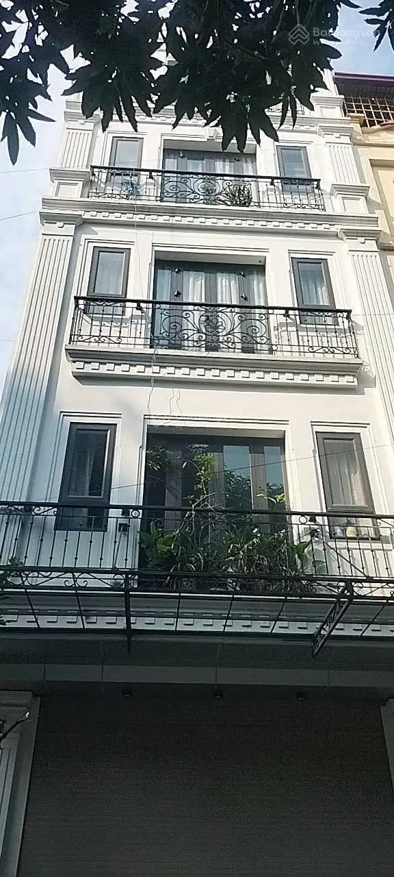 Hoa hậu Nguyễn Trãi, Thanh Xuân Hà Nội 45m 5 tầng giá 5.2tỷ, ô tô qua nhà, 5m ra ô tô tránh
