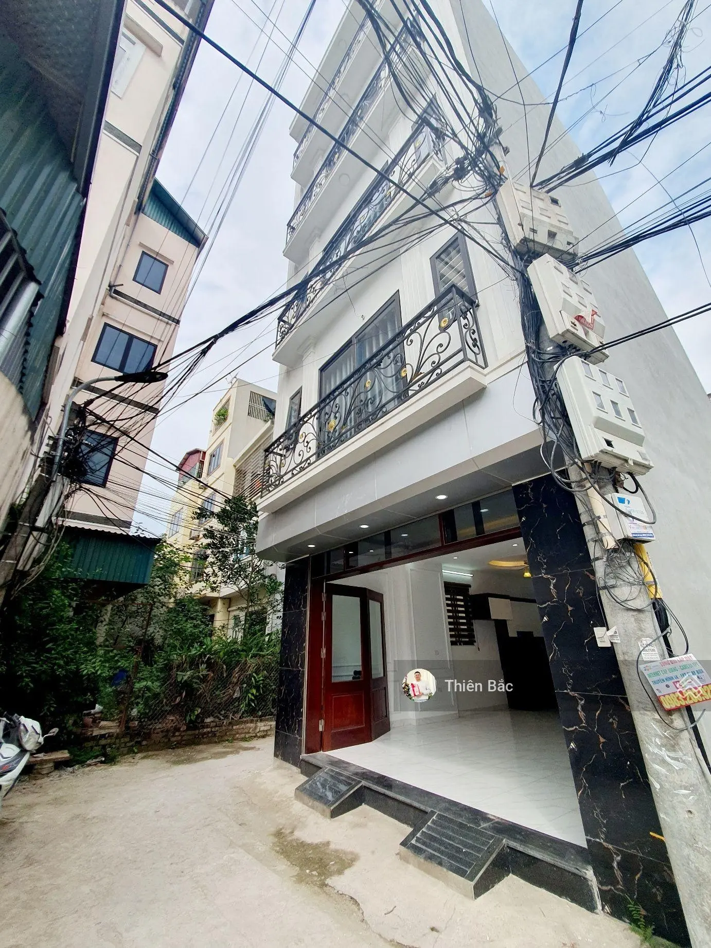 Chủ nhà cần trả nợ 3 tỷ ngân hàng! Bán nhà Vân Canh, góc 2 thoáng, đường thông, ô tô qua lại
