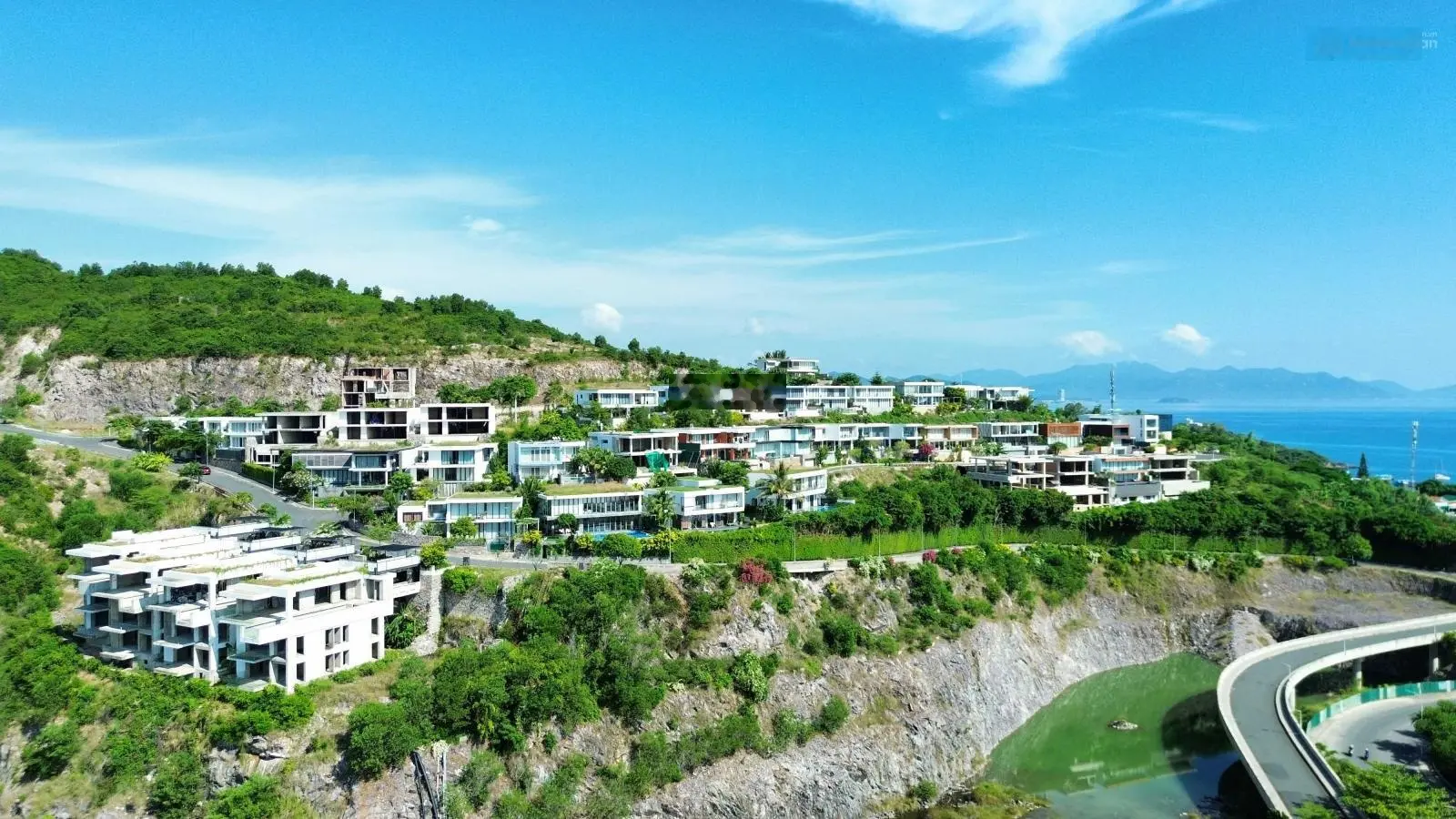 Cần biệt thự Ocean Front Anh Nguyễn, Nha Trang, 360m2, thiết kế 3 tầng, 4PN, 34.2 tỷ, sổ lâu dài