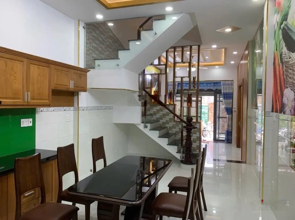 Nhà sát chợ Hiệp Thành 5x10m - 3 tầng - HXH 8m - chỉ 4,69 tỷ còn TL