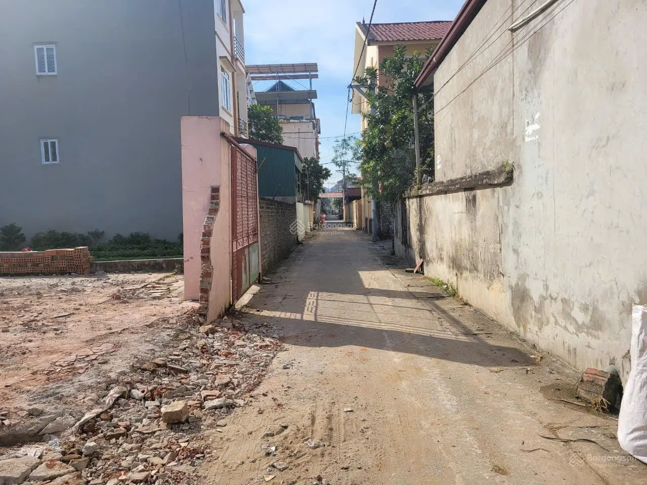 Bán nhanh đất hơn 100m² tại Văn Khê, Mê Linh - full thổ cư