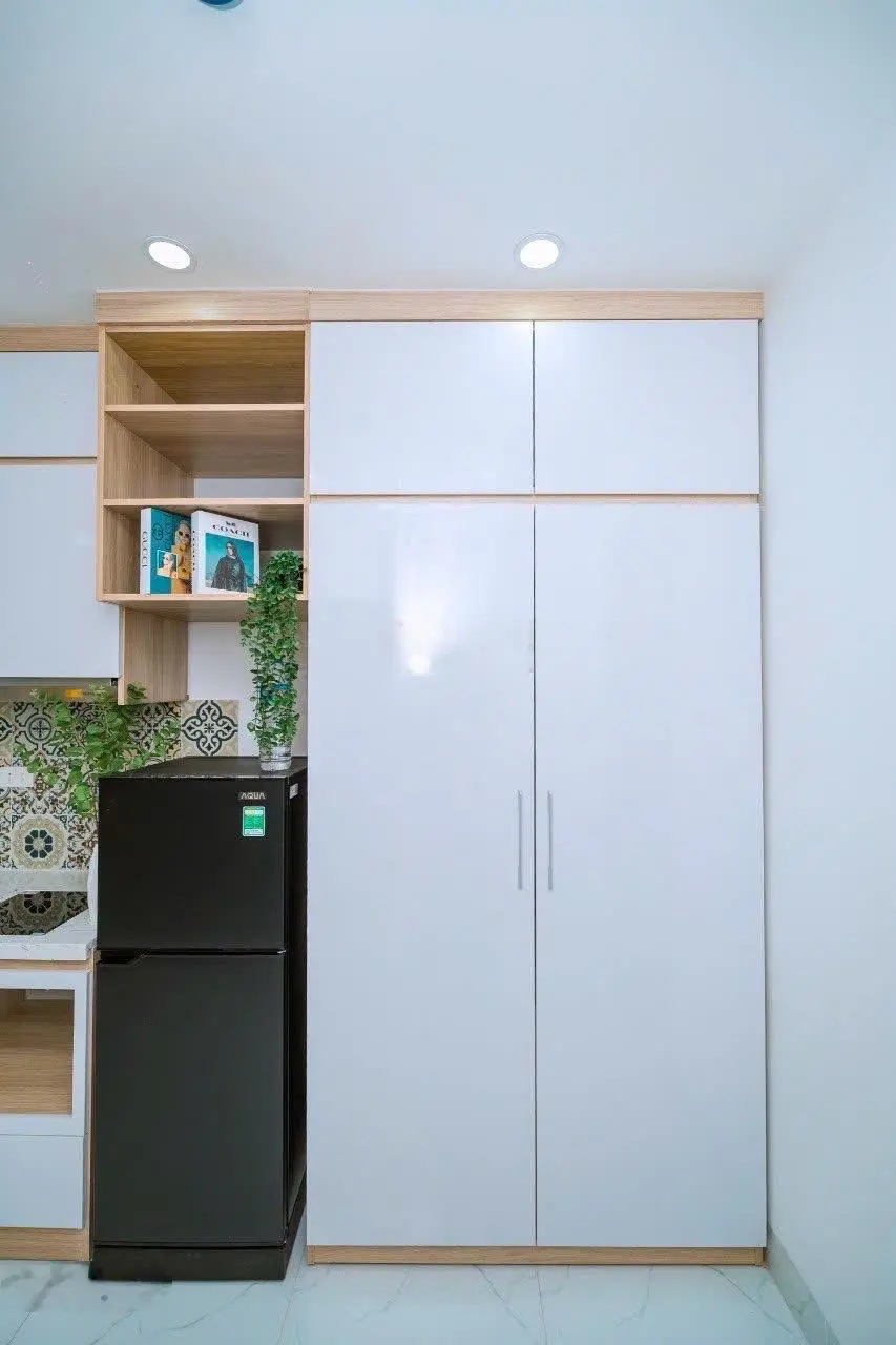 Bán nhà 60m2 Dịch Vọng,Cầu Giấy,mặt tiền 12m,dòng tiền 90tr/th,có thang máy, sổ đỏ đep,Giá hơn 15tỷ