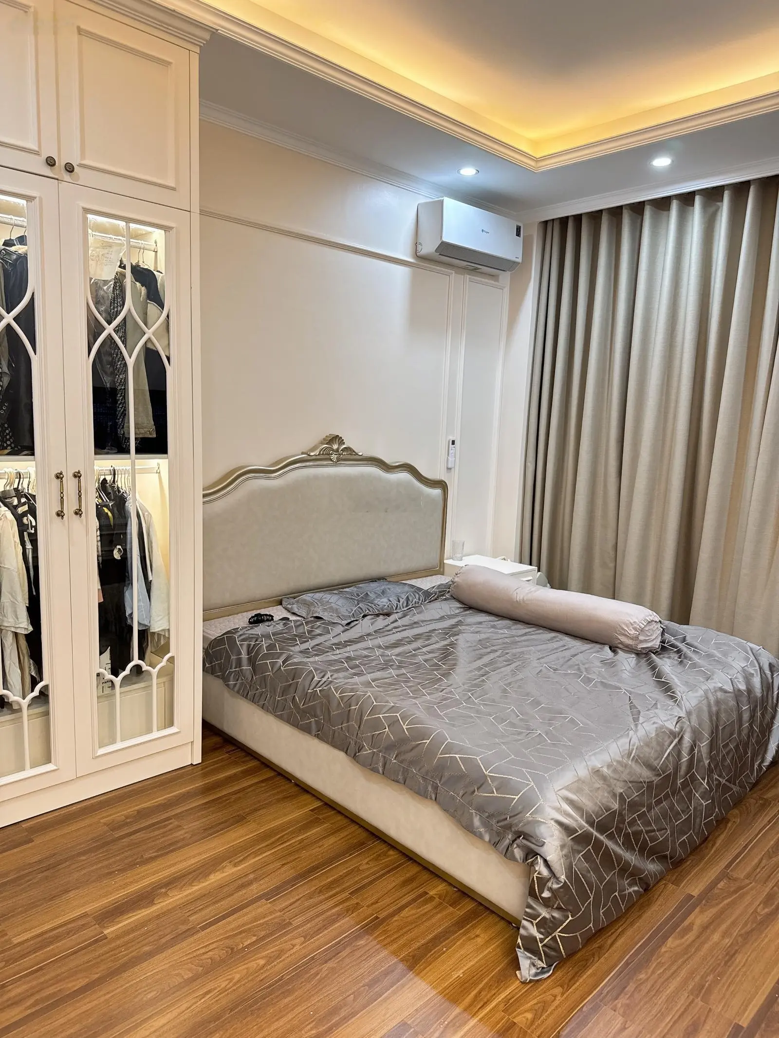 Chính chủ cần bán nhà 5 tầng full nội thất vip ngõ 264 ngọc thuỵ.