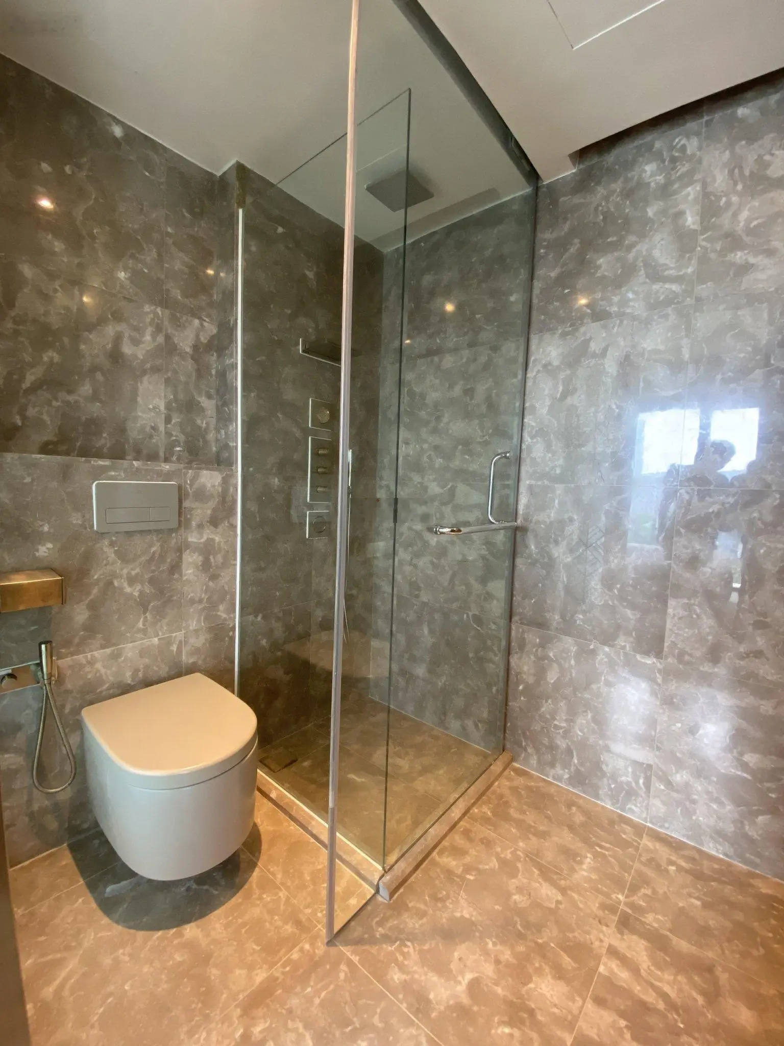 Bán căn hộ D1 MENSION, 608 Võ Văn Kiệt, Phường Cầu Kho, Quận 1 :