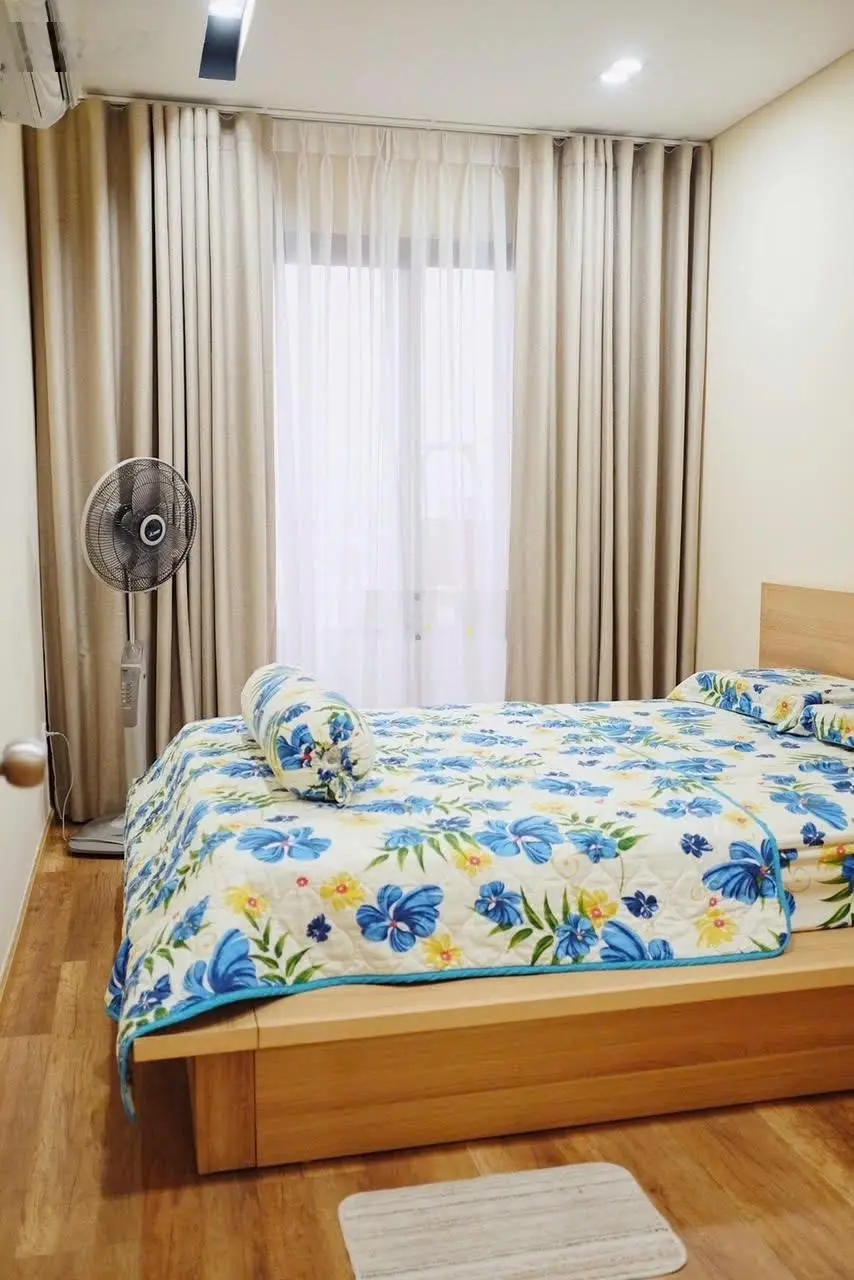 Bán Căn hộ Garden Gate , 3PN , 2WC , 85m2 , Full Nội Thất, Giá : 5 Tỷ 850 , Bao Sổ ,LH : 0908 435 ***