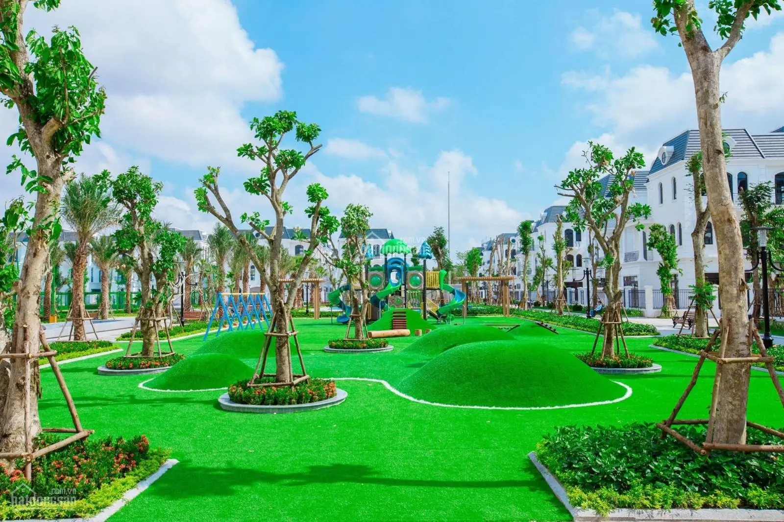 Bán liền kề nhà phố thương mại Vinhomes Wonder Park, huyện Đan Phượng. LH hotline 0973 761 ***