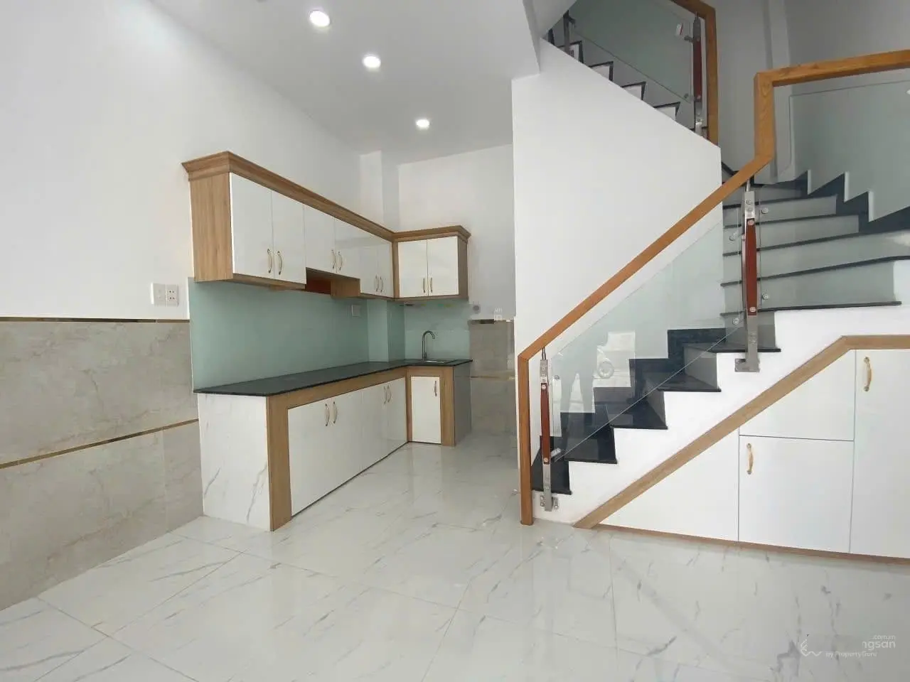 Bán nhà thiết kế mới hiện đại, đúc kiên cố 3 tấm, đã hoàn công đầy đủ, Lê Trọng Tấn, Bình Tân
