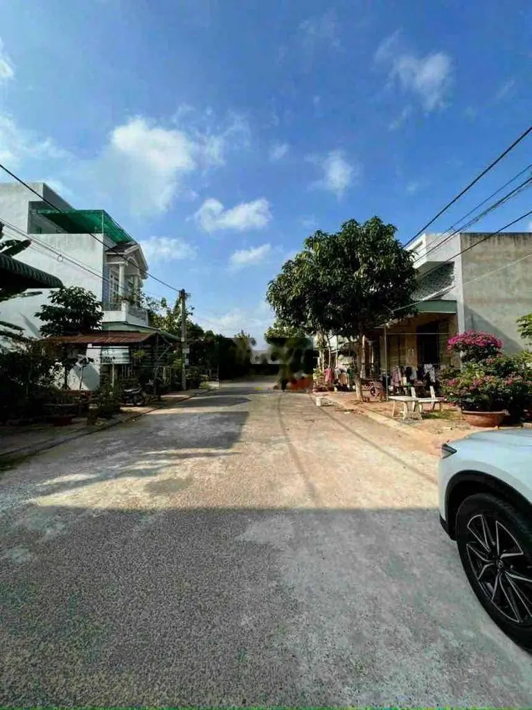 BÁN NỀN ĐƯỜNG SỐ 5 TTTM PHONG ĐIỀN