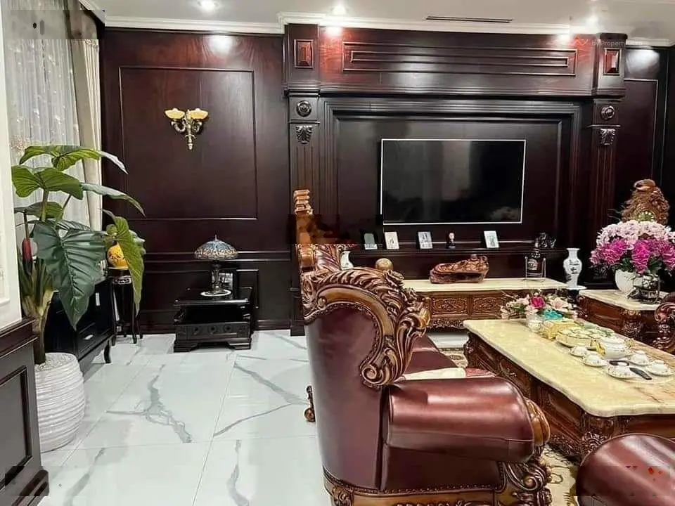 Bán 2 căn biệt thự VIP khu trung tâm hành chính TP Dĩ An, Bình Dương. Giá ngộp
