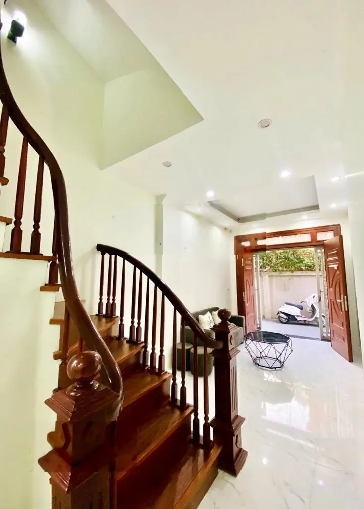 Bán nhà cầu cốc, vinsmartcity hàng xóm vinsmartcity , 41m2 , 4.x tỷ