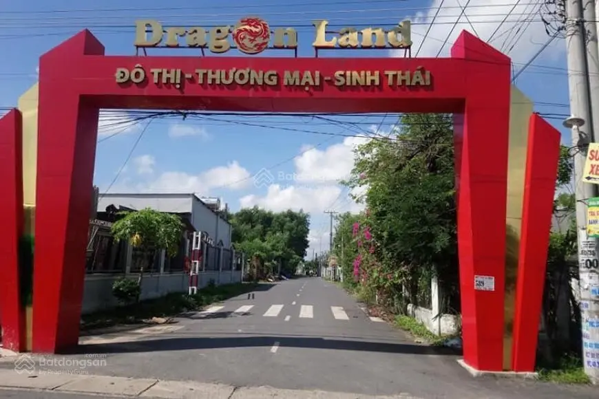 Bán lô đất mặt tiền đường chính xuống hồ sinh thái giá 15tr/m2