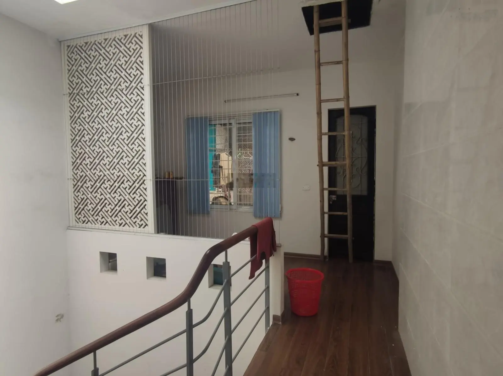 Nhà đẹp Ngã Tư Sở, 50m2 x3 tầng 3N dân xây, 20m ra mặt phố, sổ đẹp, full NT giá chỉ 6.8tỷ
