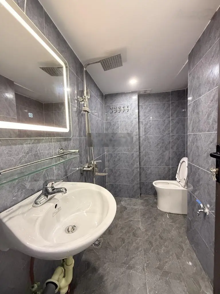 Cần Bán Căn Hộ Tập Thế Tầng 1 Mai Dịch-Đối Diện ĐH Thương Mại .3 Ngủ .2 Wc .Ô Tô Đỗ Cưa .Giá 3,9 Tỷ