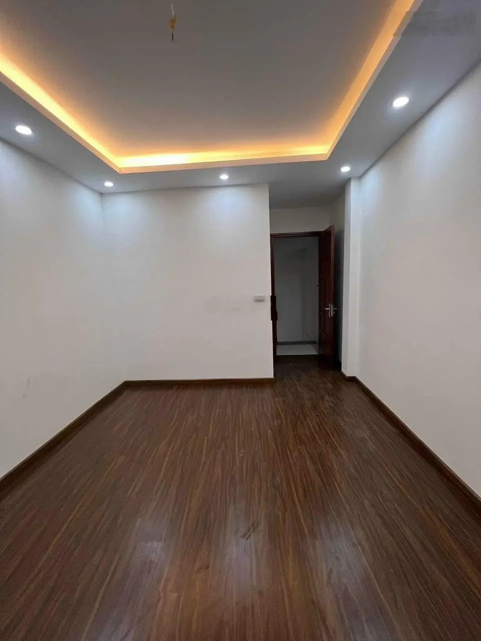 Nhà 30m2 x 5 tầng Tây Mỗ, View hồ điều hòa, ngõ nông thoáng, ô tô cách 30, giá 4.3tỷ, lh 0988 175 ***