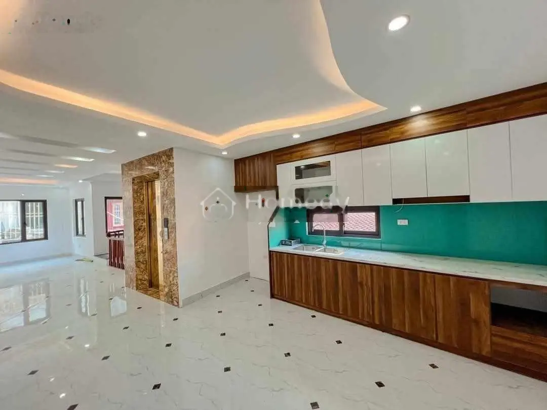 Siêu phẩm nhà đẹp - Ô tô vào nhà - Thang máy - View hồ Linh Đàm - Ở sướng