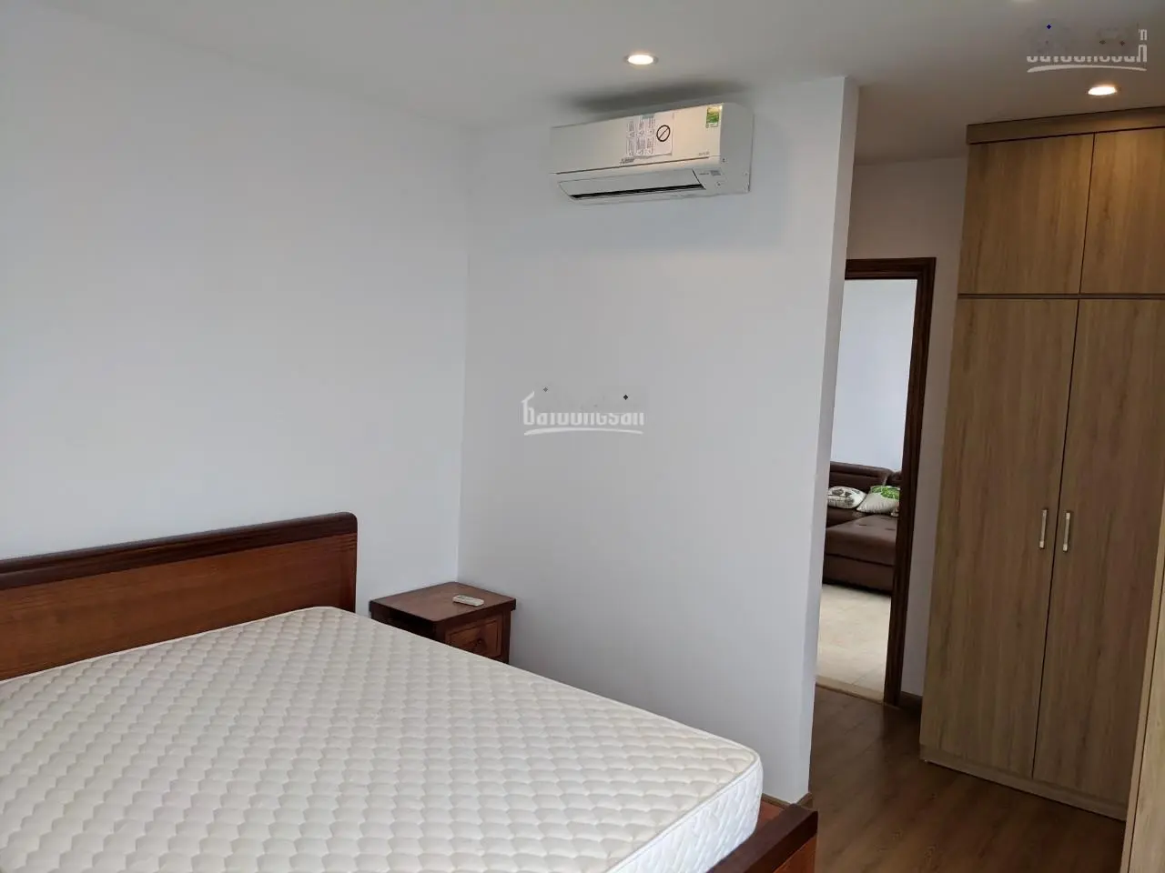 (Giá thật) chính chủ gửi bán căn hộ 102.8m2 3PN - 2WC View Hồ Tây CC Cầu Giấy Center Point