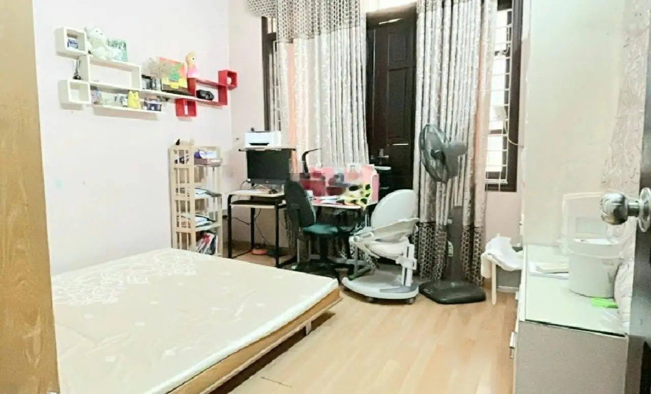 Nhà đẹp Long Biên, giá hợp, 1 nhà ra ô tô tránh, 3 phút ra Big C Long Biên, khu vip