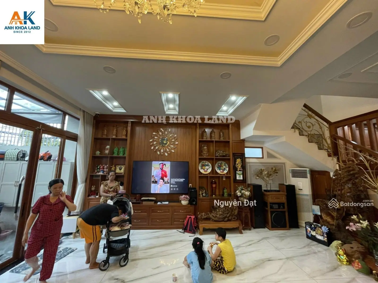 Nhà mới 3 tầng 119m2(7x17) cách QL 13 chỉ 200m, có vỉa hè 6m phù hợp ở và kinh doanh