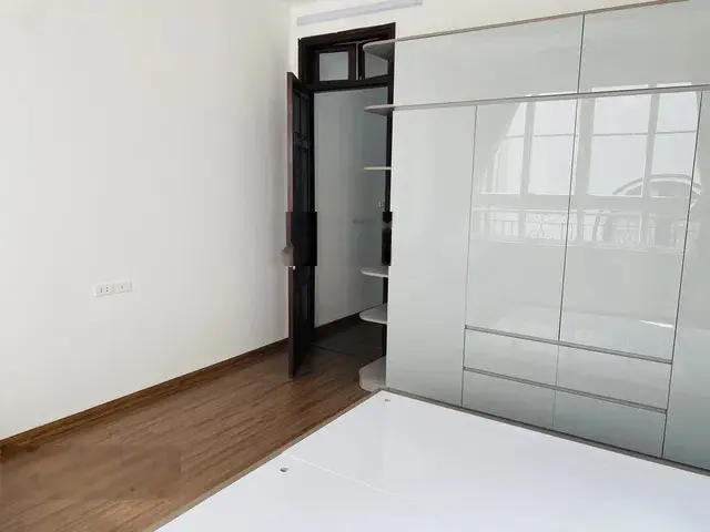 Nhà đẹp Pháo Đài Láng - DT 48m2 - 5tầng - MT 4m - 10,5 tỷ