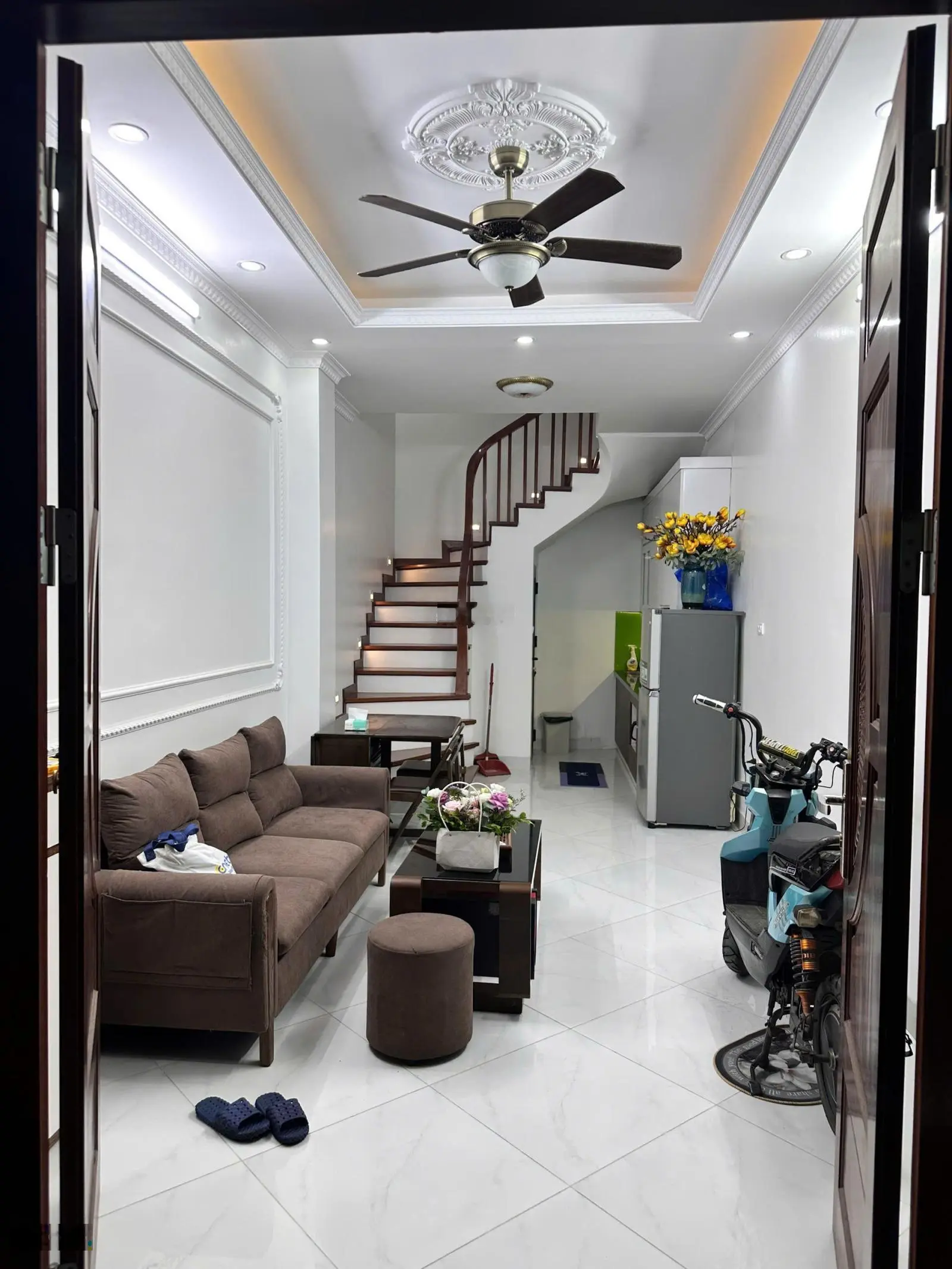 Nhà đẹp - giá rẻ - trung tâm quận - ngõ nông - sạch đẹp - an ninh LH 0966 341 ***