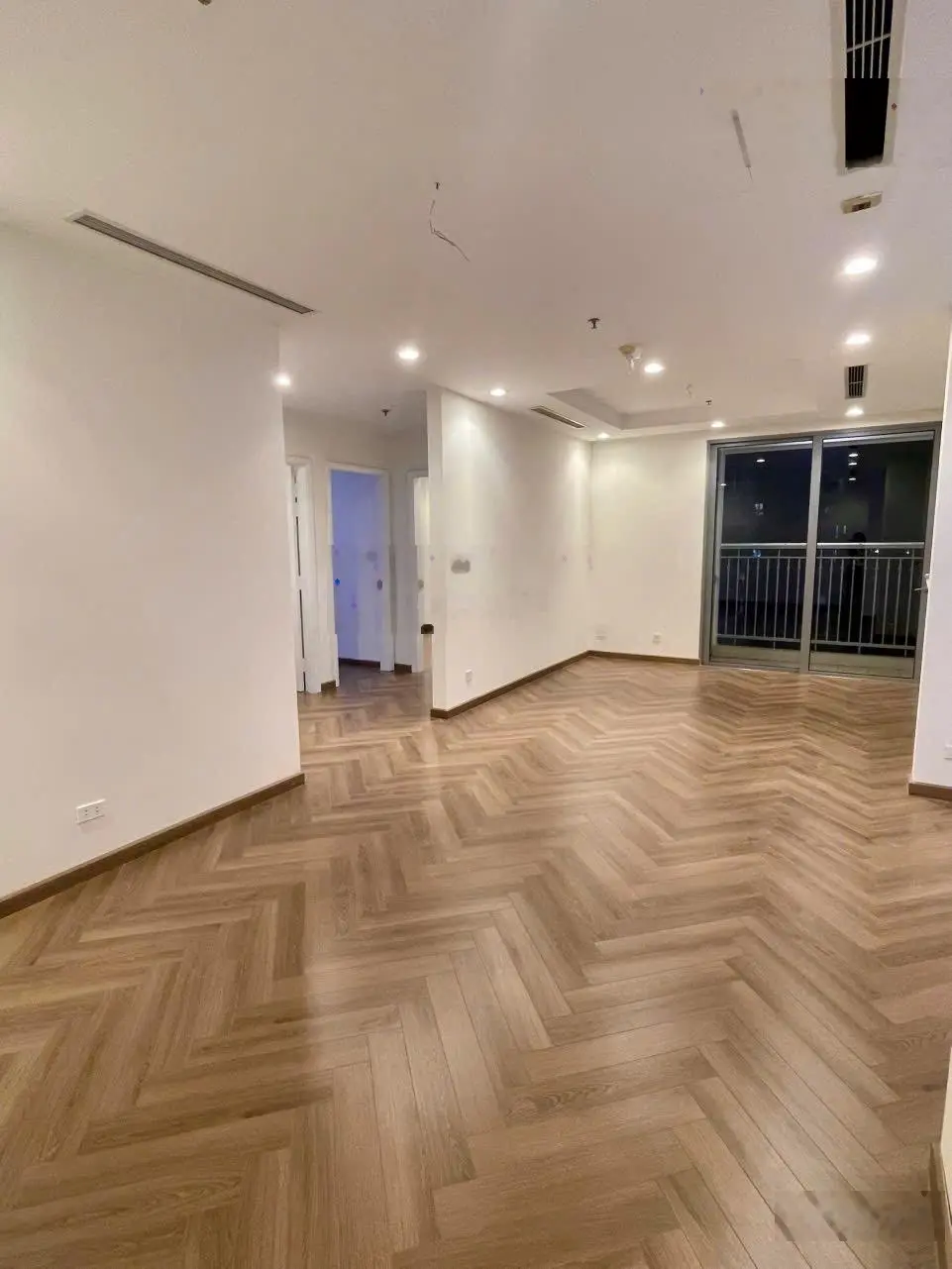 Gia đình cần bán căn 120m2 góc Đông Bắc Park Hill Times City - LH 0908 833 ***