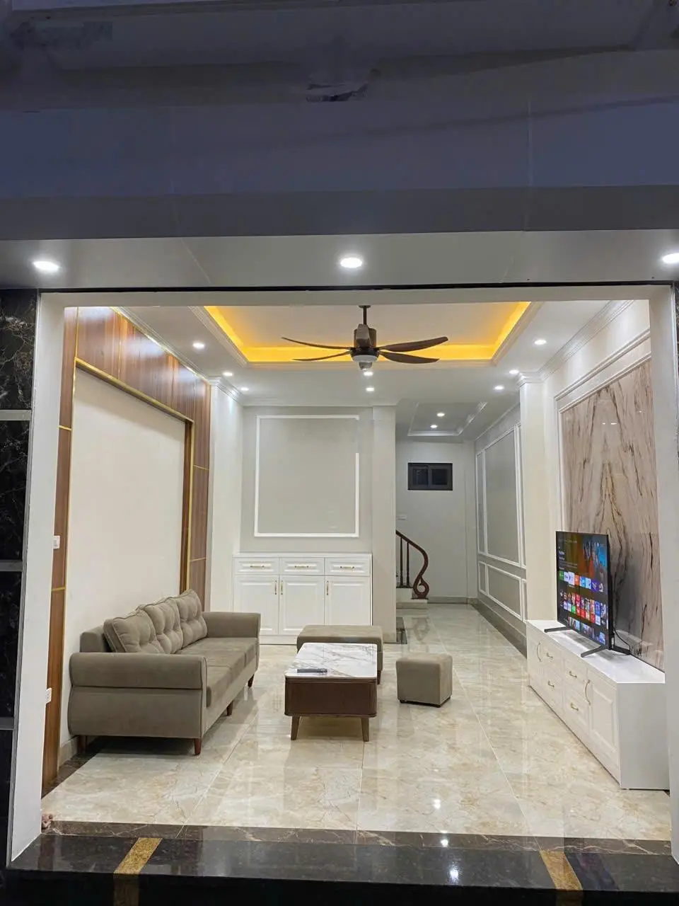 Chỉ 10,5 tỷ có nhà Ngô Thị Sỹ- Vạn Phúc HĐ 5T-38m2 có thang máy oto đỗ cửa sát KĐT Galaxy Vạn Phúc